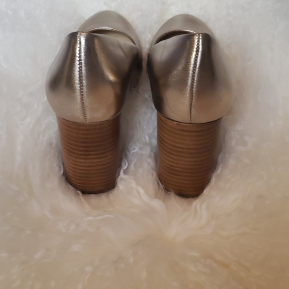 Pumps - Picture 5 of 6